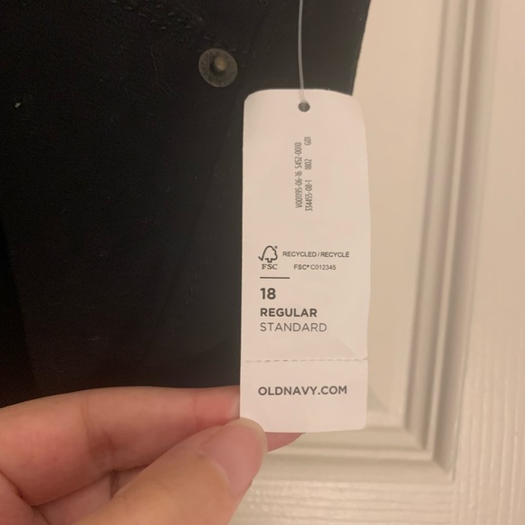 Black Old Navy rockstar jeans - Picture 3 of 5